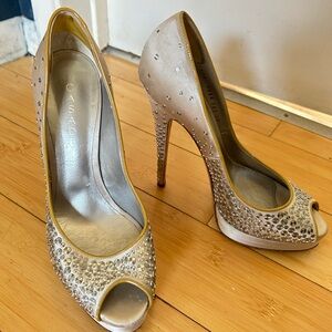 Casadei Women's Crystal Sparkle Gold Peep-Toe Heels Sz 9